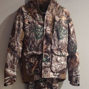 Lincoln Outfitters Mens Medium Realtree Edge 2 Piece Camo Coat/Bib Overalls